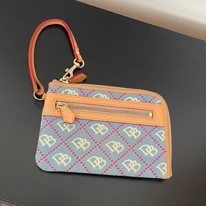 DOONEY & BOURKE✨Vintage Penny Pocket L-Zip Signature Wristlet